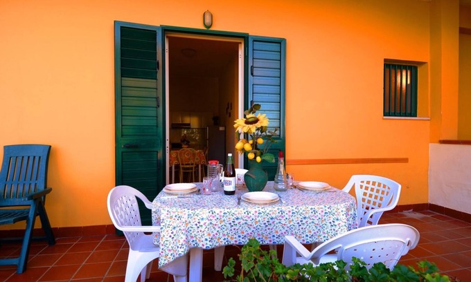 Santa Domenica Apartment | Sole apartment with sea view and parking space! (n ° 1)