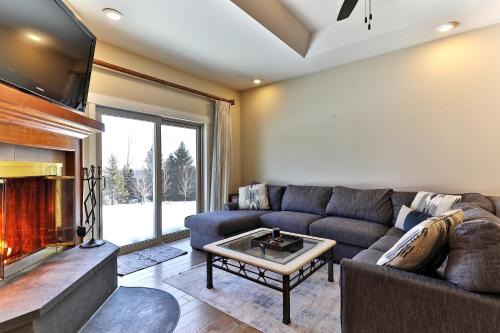 Ludlow Apartment | Solitude Village H103