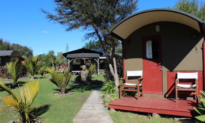 Raglan Cabin | Solscape