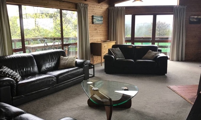 Ngaio Bay House | Something Special 2 bedrooms