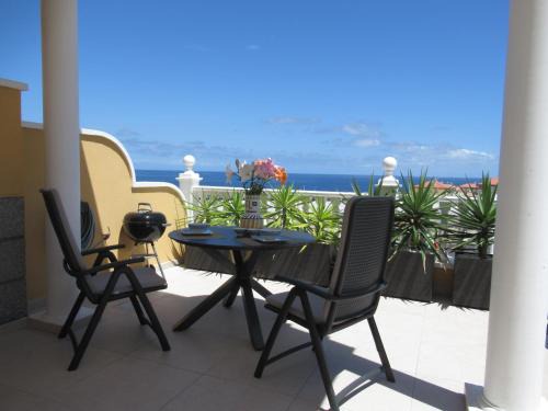 Arenas del Mar Villa | SOMETHING SPECIAL LAS DUNAS 9 by RENTMEDANO pretty villa with sea view and pool