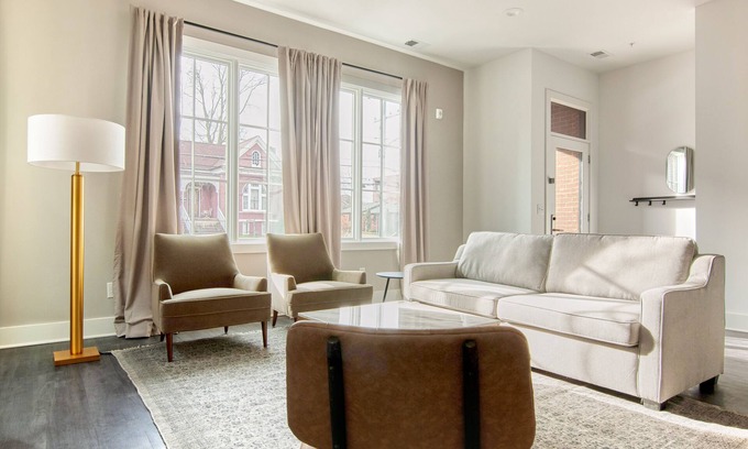 Germantown Apartment | Sonder at Ziel Haus | Four-Bedroom Apartment w/ Balcony