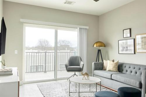 Hillsboro West End Apartment | Sonder by Marriott Bonvoy Belcourt Apartments Hillsboro Village