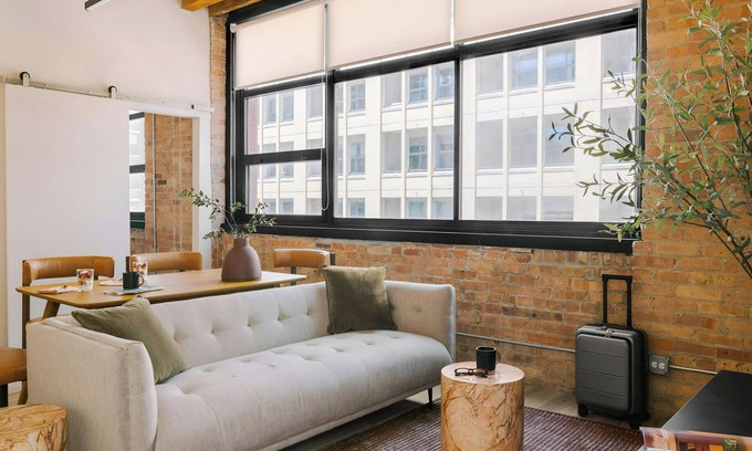 West Loop Gate Apartment | Sonder by Marriott Bonvoy The Burnham Apartments Loop