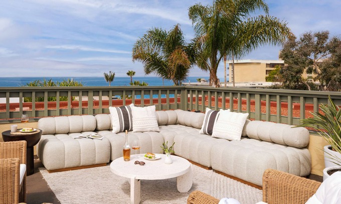 Laguna Beach Apartment | Sonder La Ensenada | Queen Room w/Balcony