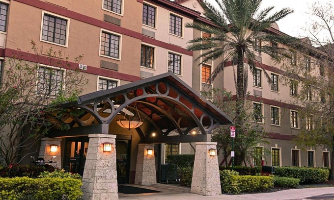Plantation Hotel | Sonesta ES Suites Fort Lauderdale Plantation