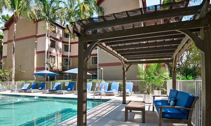 Plantation Hotel | Sonesta ES Suites Fort Lauderdale Plantation