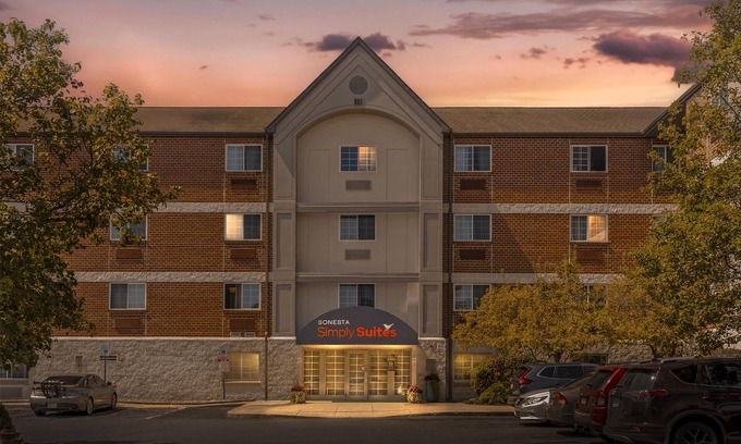 Burlington Hotel | Sonesta Simply Suites Boston Burlington