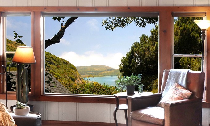 Jenner House | Sonoma Coast River Retreat for 6 (Whole House)