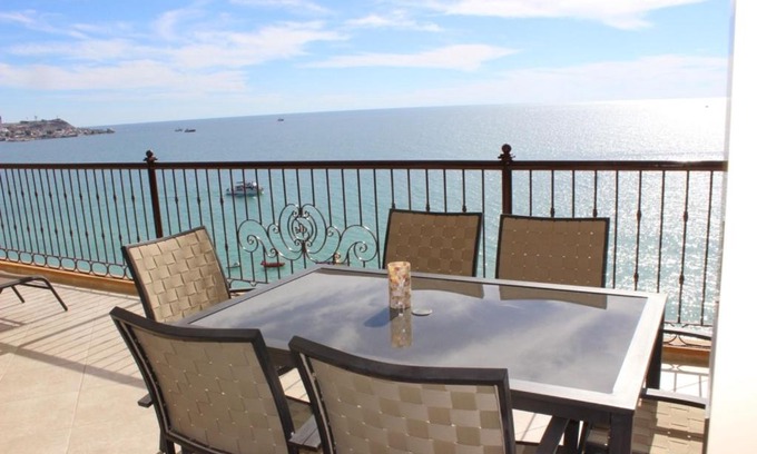 Bella Vista House | Sonoran Sky 2BR Upper 704 Sky by Casago