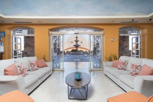 Bella Vista House | Sonoran Sky