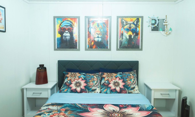 Fairbanks Cabin | Soothing cabin with WiFi in Fairbanks with big parking lot and convenience