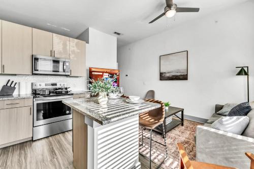 Fort Worth Apartment | Soothing Stay Stylish Space