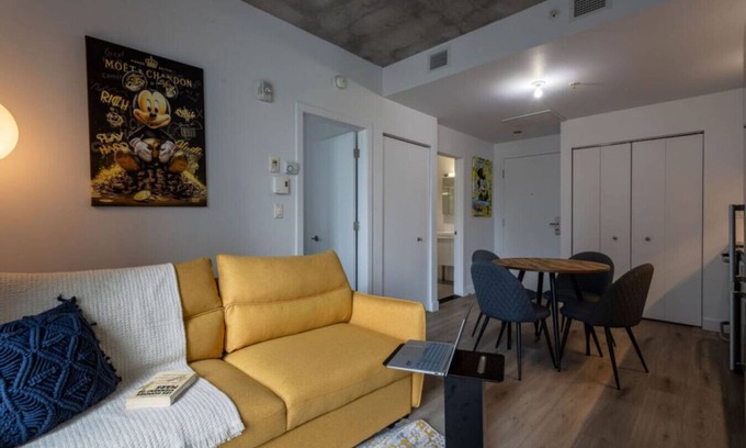 Cite Multimedia Apartment | Sophisticated 1BR Escape | Charm in Old Port