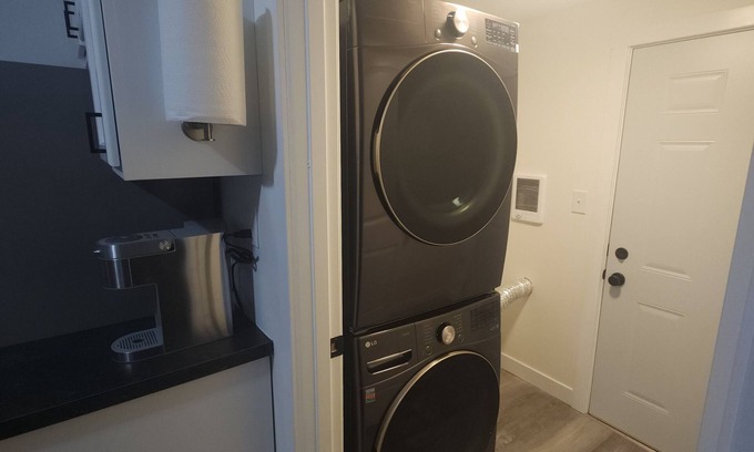 Northeast South Bend House | Sorin St House - Short walk to Notre Dame Campus