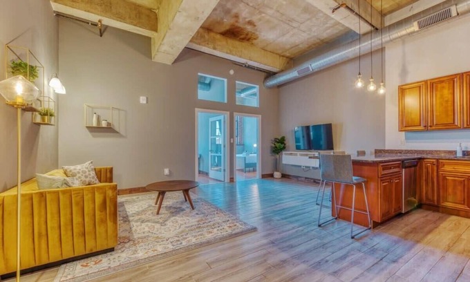 West Poplar Apartment | Sosuite | 2BR Apt w W/D, Gym, On-Site Restaurant