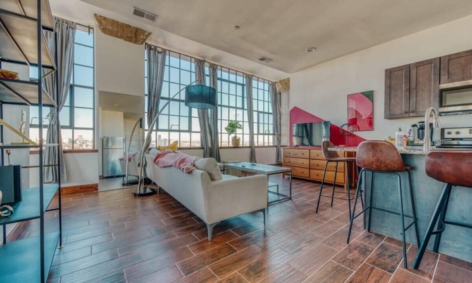 West Poplar Apartment | Sosuite | 2BR Penthouse w Balcony, W/D, Gym