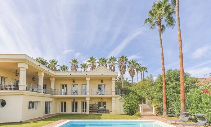 San Roque Villa | Sotogrande - A very charming villa in a calm and residential area and nice view.