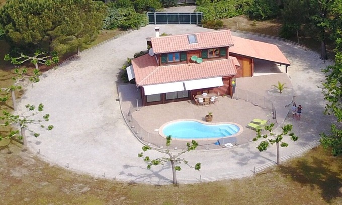 Soulac-sur-Mer House | Soulac sur Mer HOUSE WITH PRIVATE POOL AND SPA not overlooked near the sea