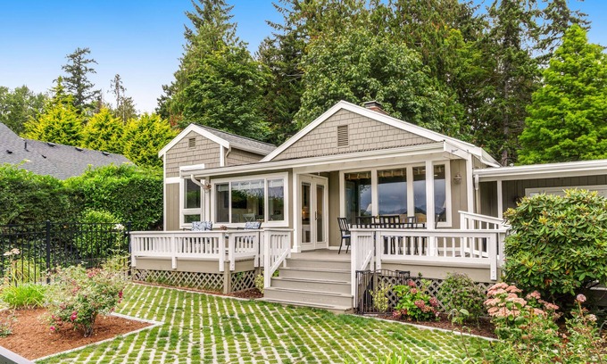 Poulsbo House | Soundfront, Dog-Friendly Home w/ Free WiFi, Firepits, & Four Kayaks