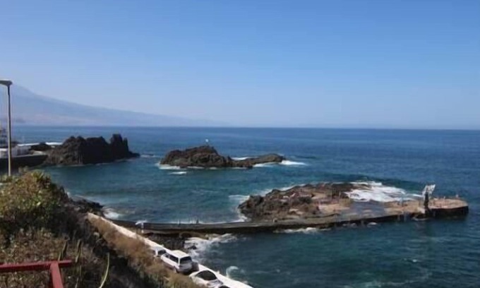 Tacoronte Apartment | Sounds of the Sunset Sea