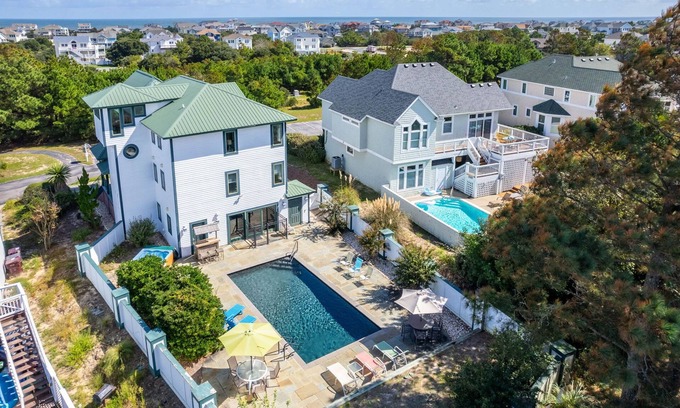 Monteray Shores House | Soundside,New Luxury 6brm,Large Pool,Hottub,GameRm