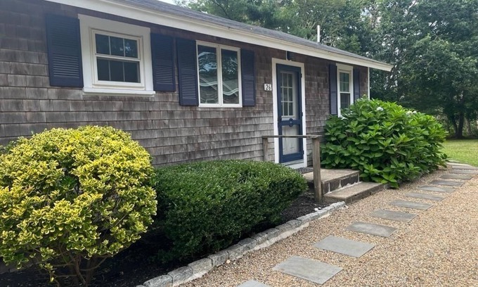 South Chatham House | South Chatham, Ma. 02659. Seasonal Cottage, Walk to Pleasant Street Beach