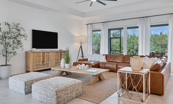 South Gulf Cove House | South Gulf Cove 3 Bedroom Private Home with Hot Tub