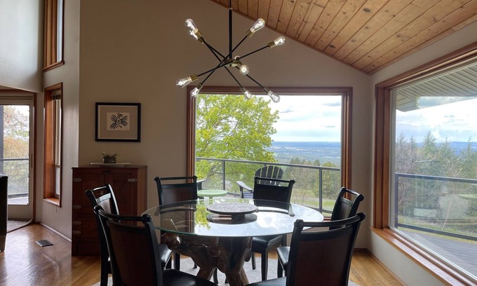 Mica House | South Hill Spacious View Home on Acreage