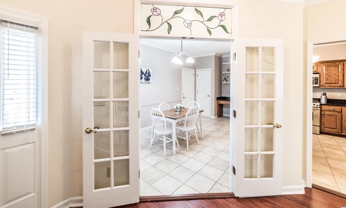 Huntsville Condo | South Huntsville Spacious and Homey Townhouse