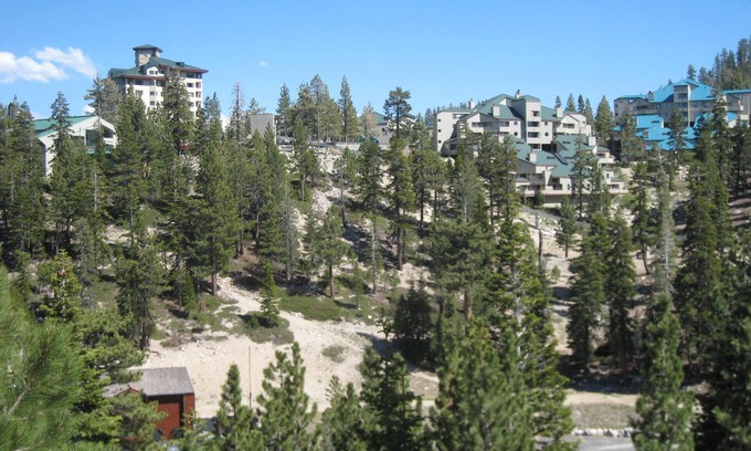 Tahoe Village Condo | SOUTH LAKE TAHOE CHRISTMAS GETAWAY SUNDAY DECEMBER 22 -29 2024!