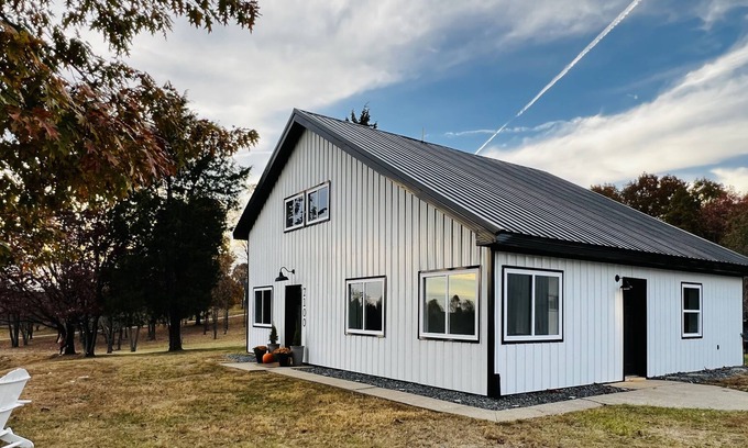 French Lick House | South Liberty Inn- cozy getaway minutes away from Patoka Lake