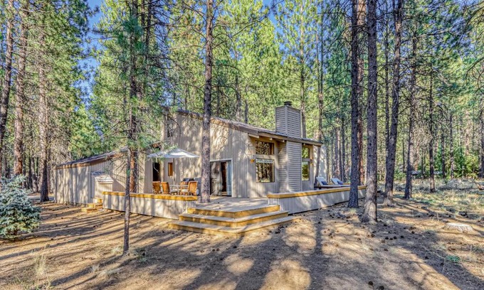 Black Butte Ranch House | South Meadow 194