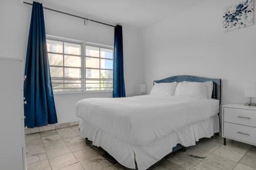 Flamingo/Lummus Apartment | South Miami 2BR Near Beach and Nightlife