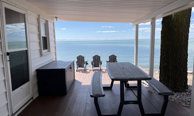 Leamington House | South of 42 - Point Pelee beachfront cottage