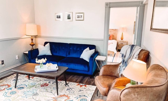 Bayfield Apartment | South Shore Condo @ Bayfield Guest House