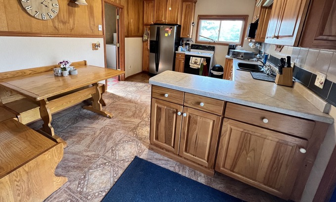 Ashland House | South shore getaway