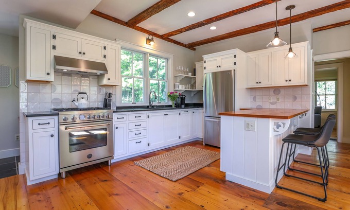 South Woodstock House | South Woodstock Village