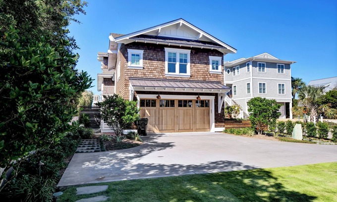 Wilmington Apartment | Southend Serenity - perfect for a romantic getaway or solo retreat.