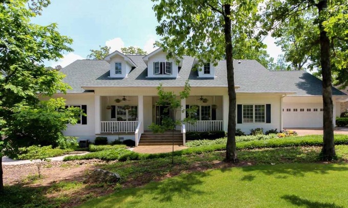 Hot Springs Village House | “Southern Charm” Home 4-bdrm, 4-bath on Isabella Golf Course!