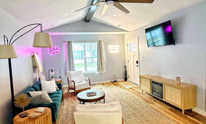 Murrells Inlet House | Southern Charm Oasis - 2BR, 2BA with Garage + Trailer space