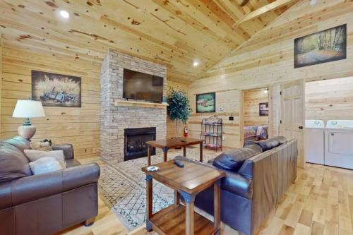 White Oak Lodge House | Southern Comfort Cabin By Avada Properties