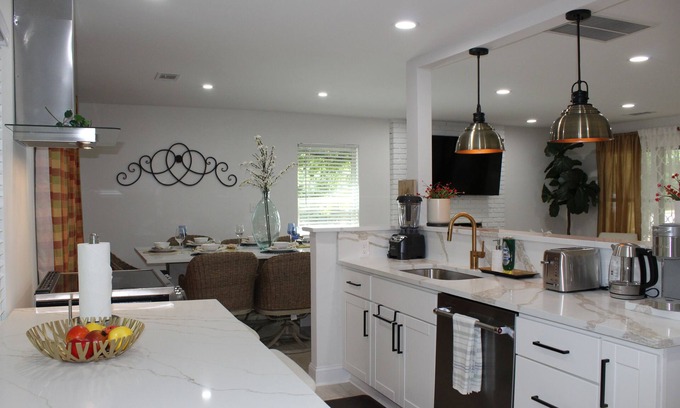 McDonough House | Southern Elegance Gateway - 3 Bedroom Vacation Home in Wonderful McDonough, Ga