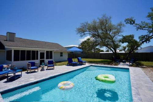 Port St. Joe House | Southern Mermaid Cottage- Pet Friendly Fenced