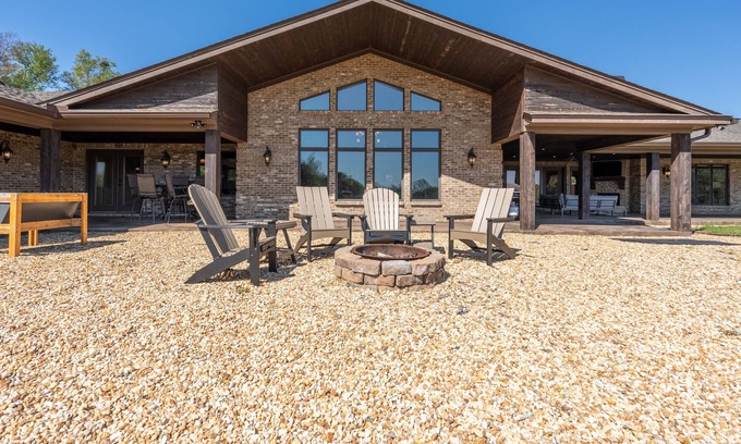 Wetumpka House | Southern Serenity: Retreat in the Countryside