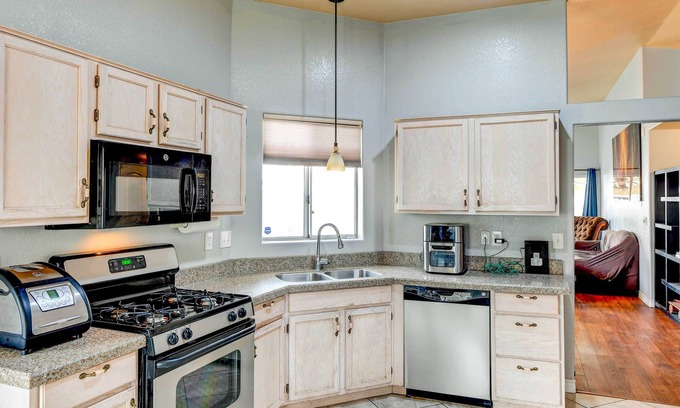 Centennial Hills House | Southwest Ranch House - 12 Mi to Vegas Strip