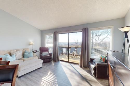 Village of Four Seasons Apartment | Southwood Serenity