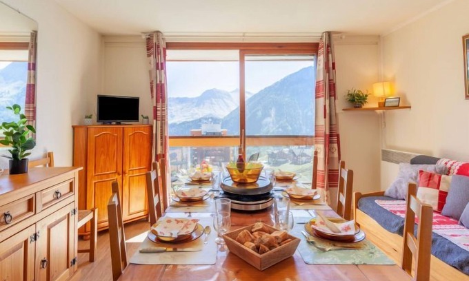Le Corbier Apartment | Soyouz Vanguard by Interhome
