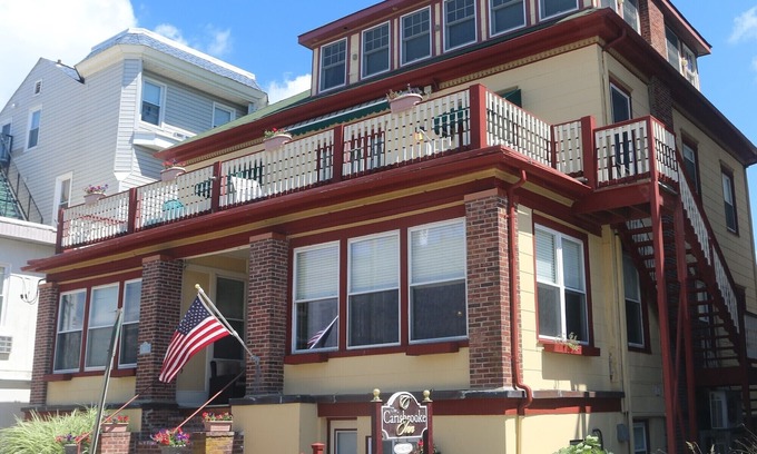 Ventnor City Bed & Breakfast | Spa Inspired King Room 300 feet from the boardwalk and beach with parking and full breakfast