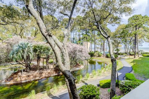 Palmetto Dunes Apartment | Spa on Port Royal Sound 1221